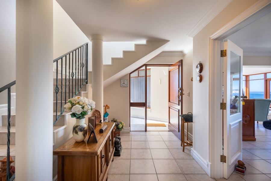 4 Bedroom Property for Sale in Lower Robberg Western Cape